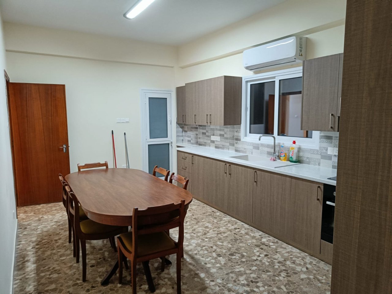 Property for Rent: Apartment (Flat) in Agios Dometios, Nicosia for Rent | 1stclass Homes PH