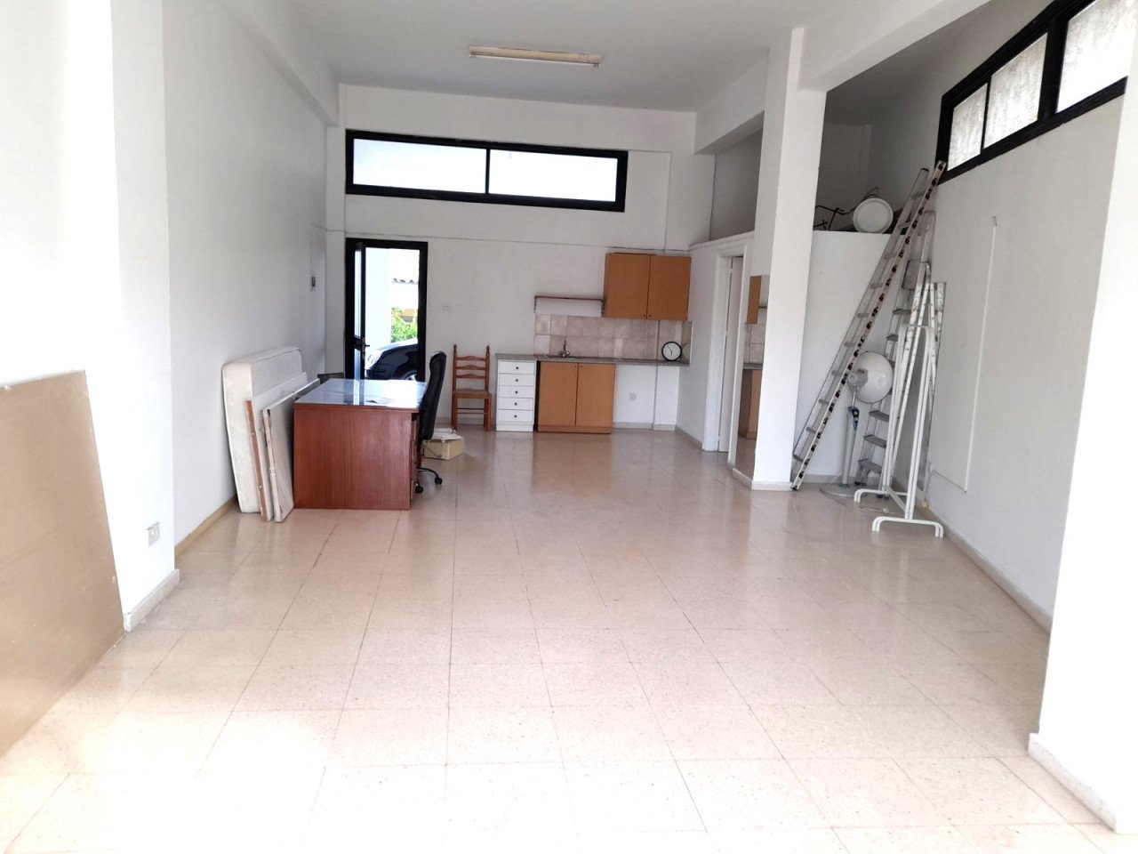 Property for Rent: Commercial (Shop) in Latsia, Nicosia for Rent | 1stclass Homes PH