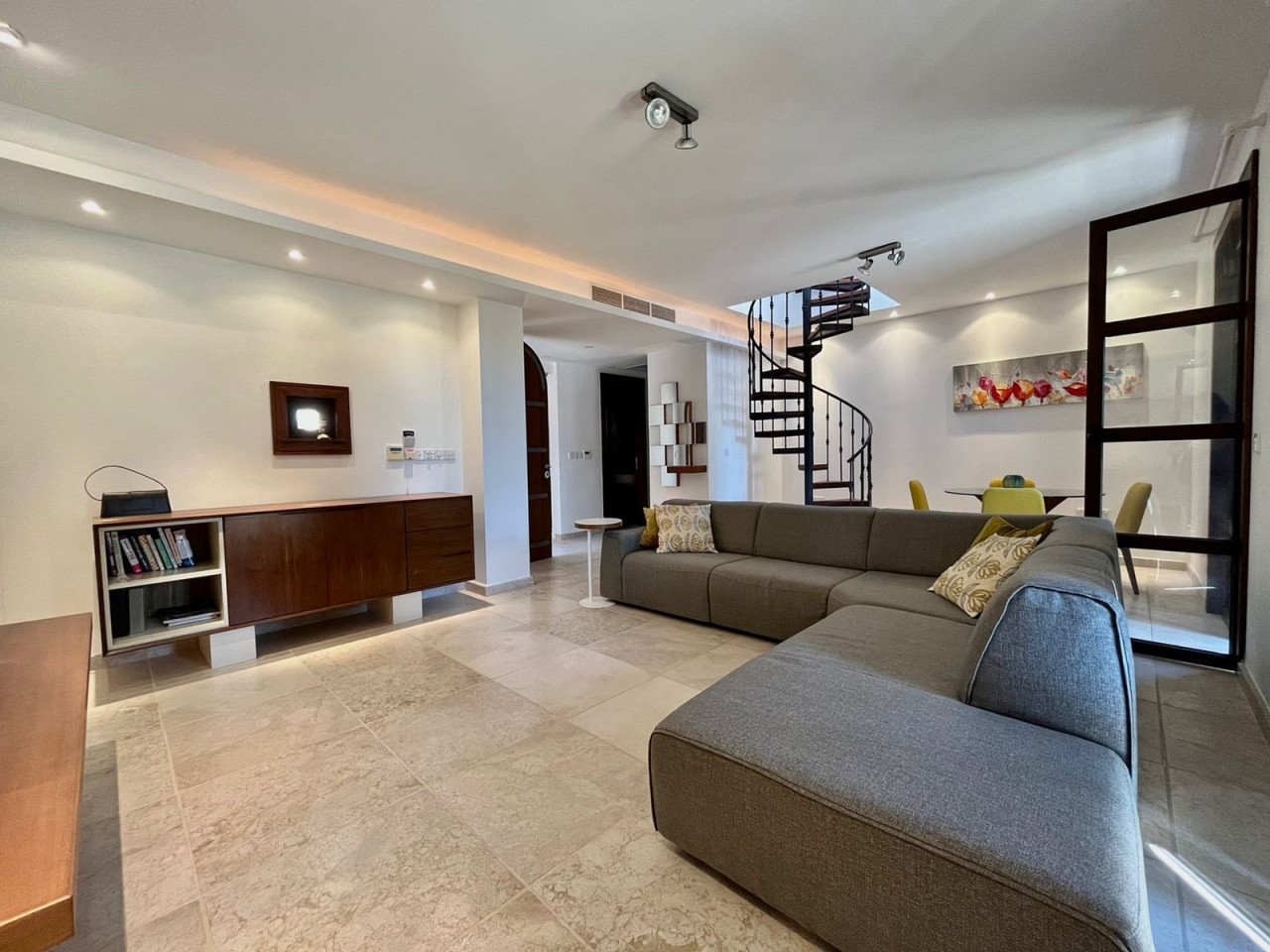 Property for Sale: Apartment (Flat) in Park Lane Area, Limassol  | 1stclass Homes PH