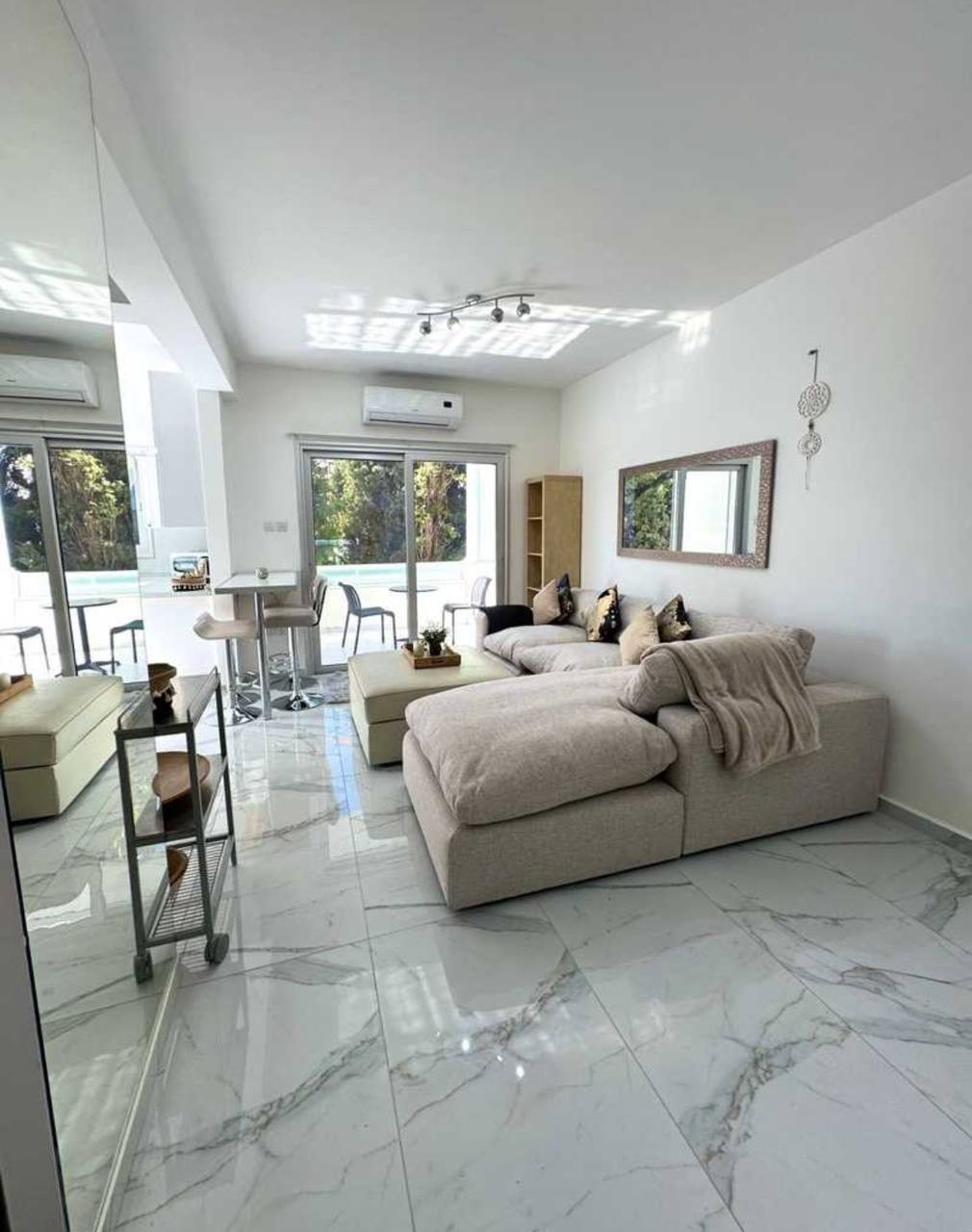 Property for Rent: Apartment (Flat) in Amathus Area, Limassol for Rent | Key Realtor Cyprus