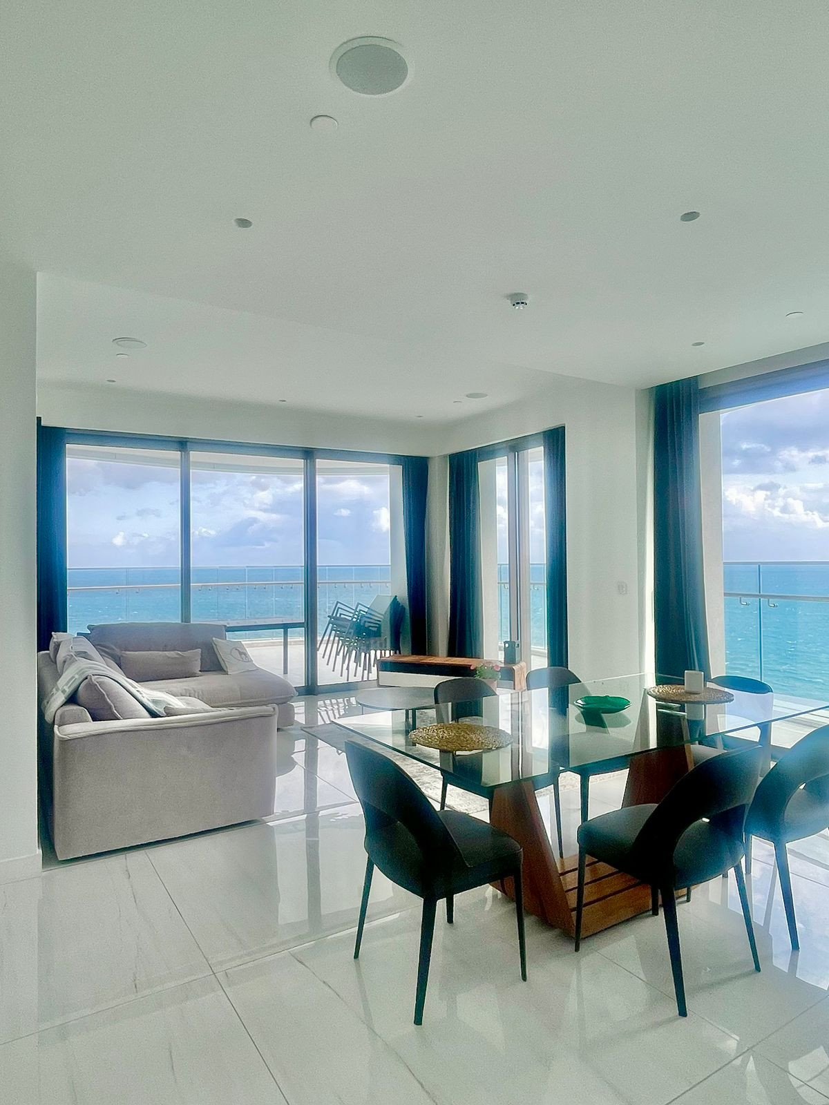 Property for Rent: Apartment (Flat) in Germasoyia Tourist Area, Limassol for Rent | Key Realtor Cyprus