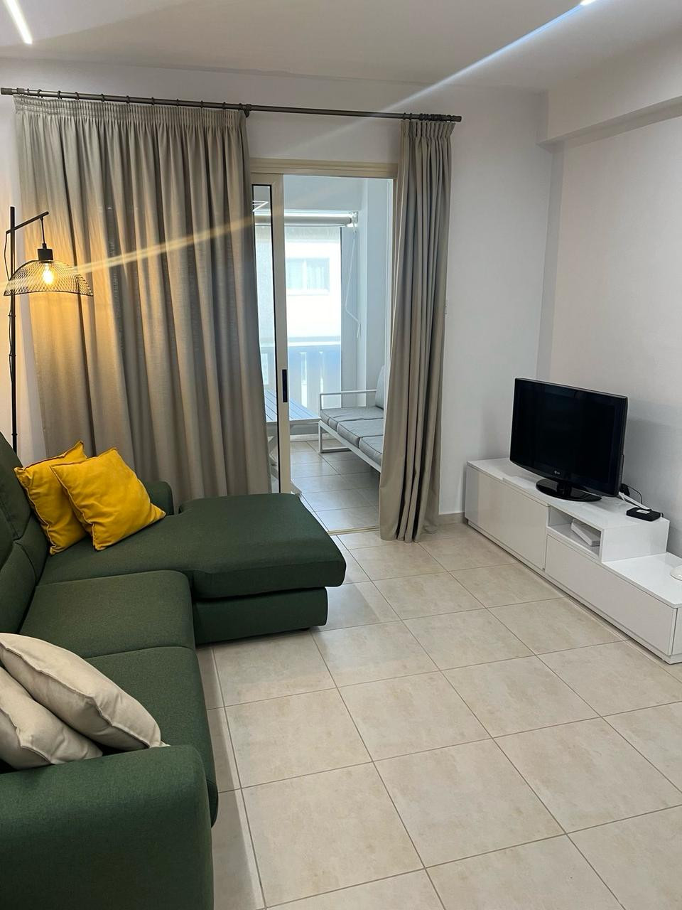 Property for Rent: Apartment (Flat) in Mandria, Paphos for Rent | Key Realtor Cyprus