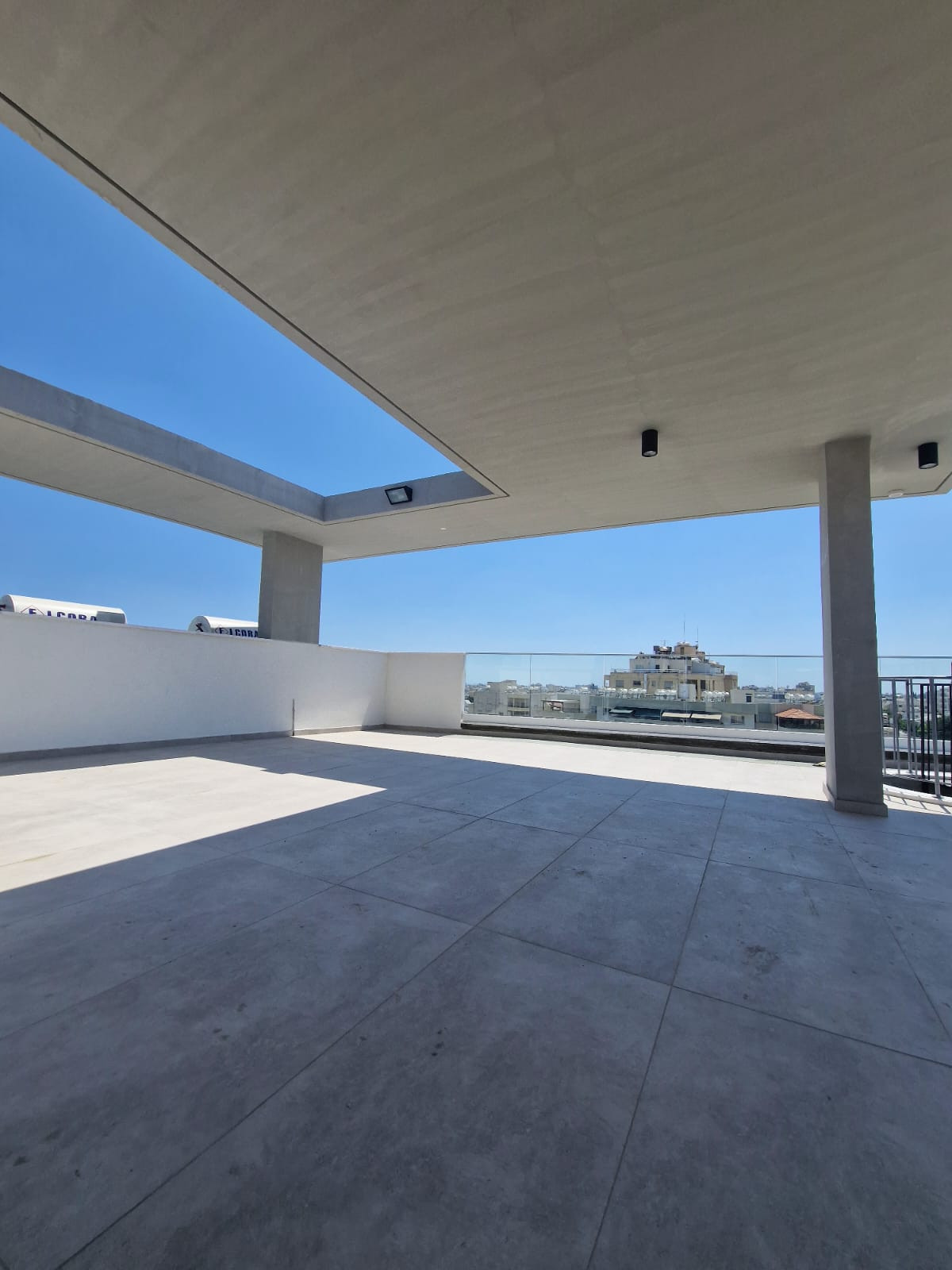 Property for Rent: Apartment (Penthouse) in Naafi, Limassol for Rent | Key Realtor Cyprus