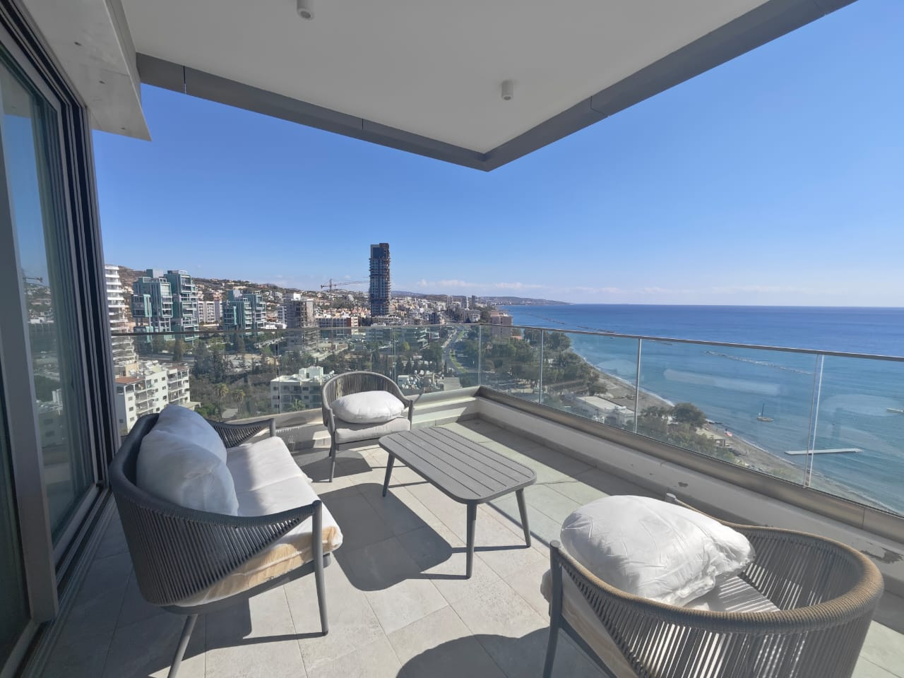 Property for Rent: Apartment (Flat) in Germasoyia Tourist Area, Limassol for Rent | Key Realtor Cyprus