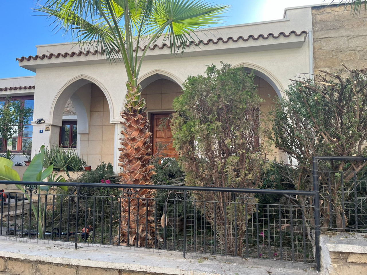 Property for Rent: Commercial (Office) in Gladstonos, Limassol for Rent | Key Realtor Cyprus