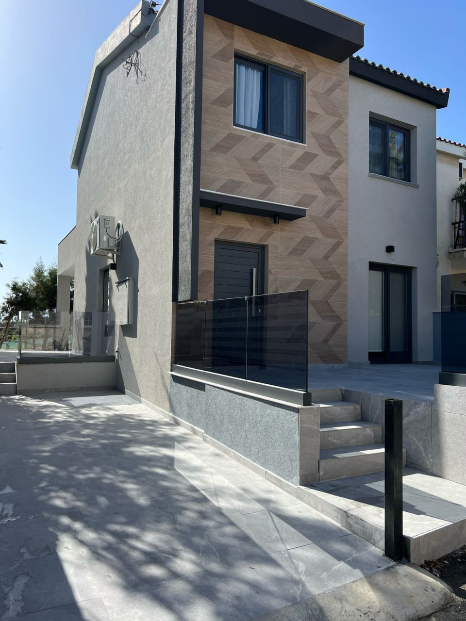 Property for Rent: House (Maisonette) in Agios Tychonas, Limassol for Rent | Key Realtor Cyprus