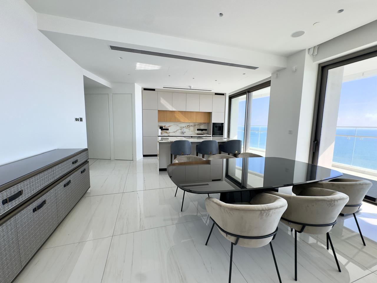 Property for Rent: Apartment (Flat) in Germasoyia Tourist Area, Limassol for Rent | Key Realtor Cyprus