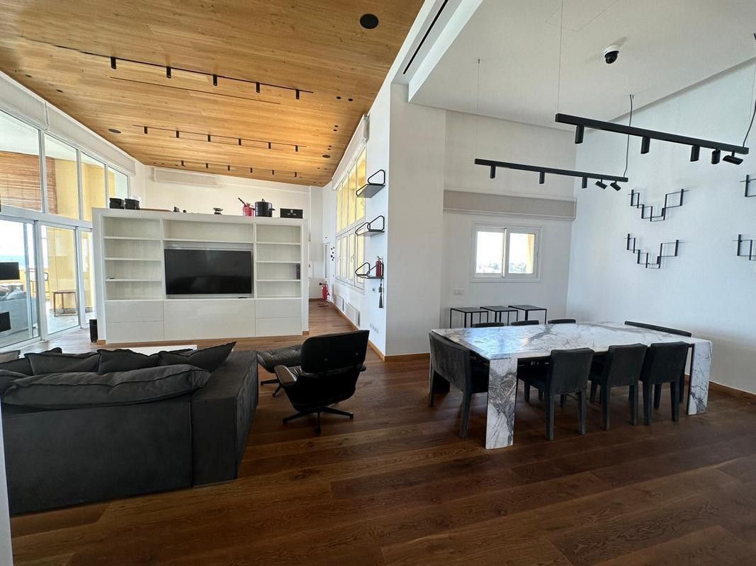 Property for Rent: Apartment (Penthouse) in Limassol Marina Area, Limassol for Rent | Key Realtor Cyprus