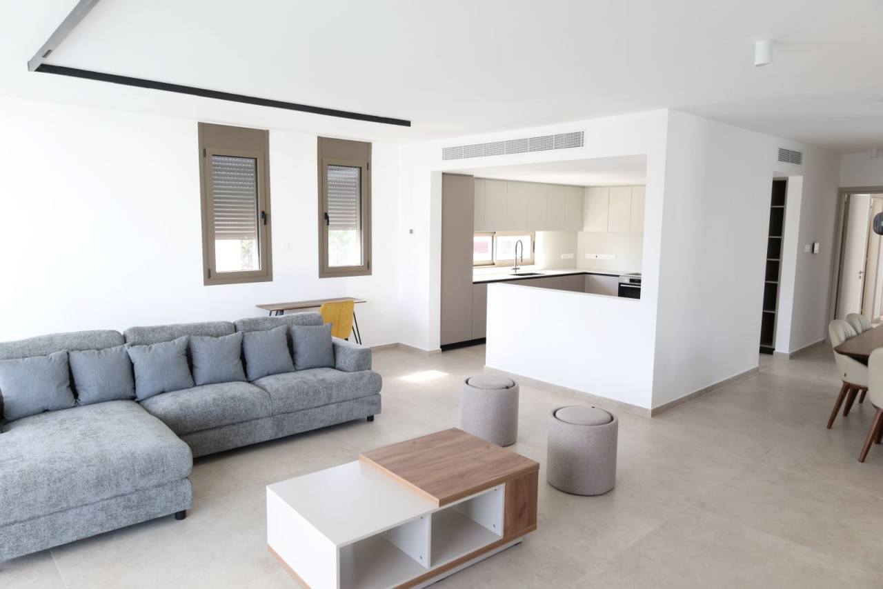 Property for Rent: Apartment (Penthouse) in Agios Dometios, Nicosia for Rent | Key Realtor Cyprus