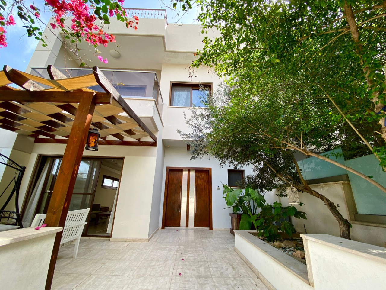 Property for Rent: House (Semi detached) in Agios Athanasios, Limassol for Rent | Key Realtor Cyprus