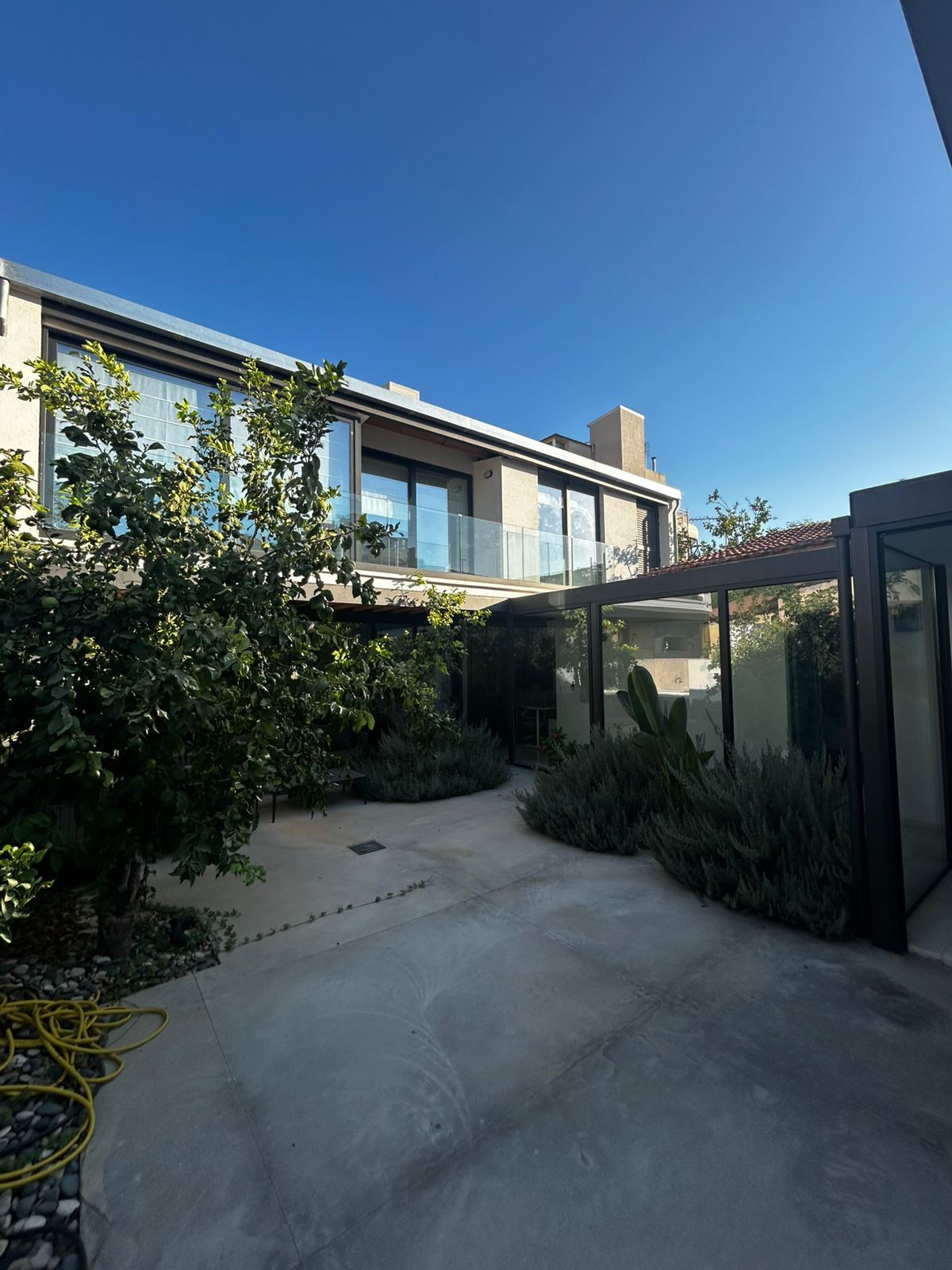 Property for Rent: Commercial (Office) in Agia Zoni, Limassol for Rent | Key Realtor Cyprus