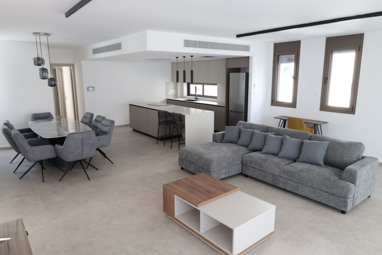 Property for Rent: Apartment (Penthouse) in Agios Dometios, Nicosia for Rent | Key Realtor Cyprus