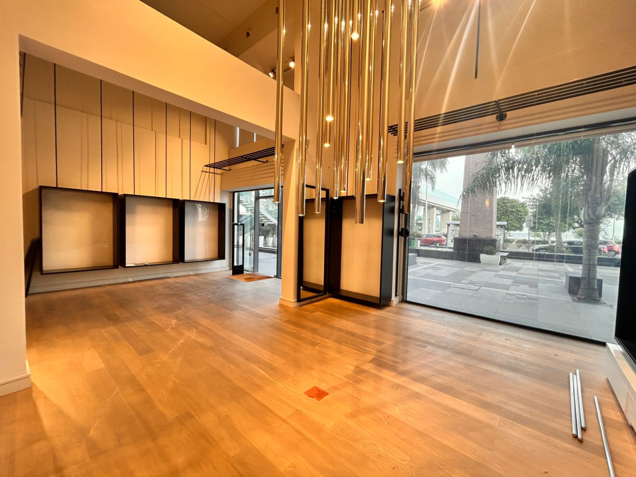 Property for Rent: Commercial (Shop) in Neapoli, Limassol for Rent | Key Realtor Cyprus