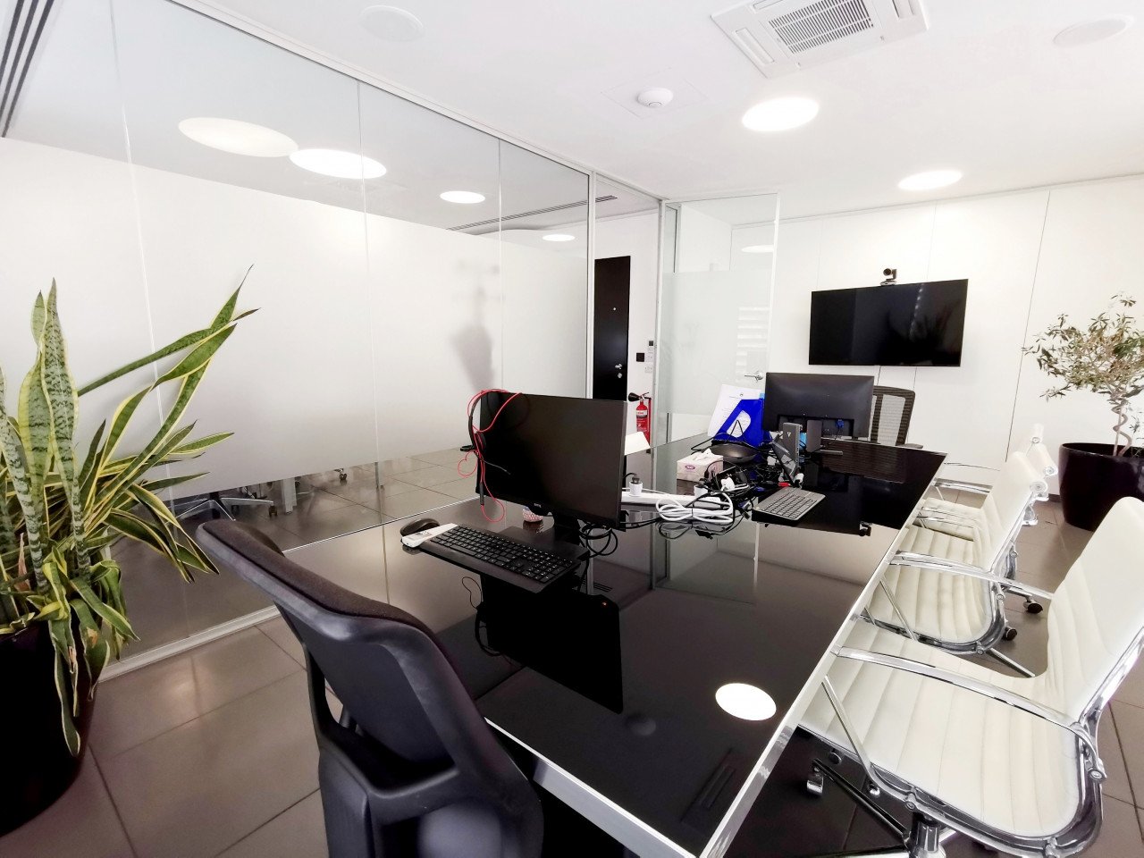 Property for Rent: Commercial (Office) in Tsireio, Limassol for Rent | Key Realtor Cyprus