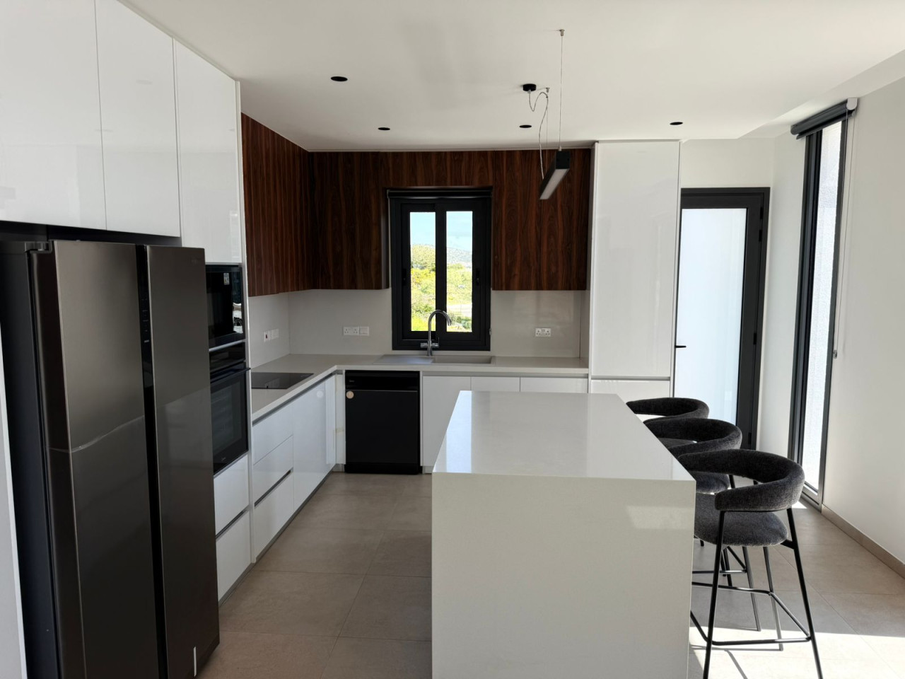 Property for Rent: Apartment (Flat) in Germasoyia, Limassol for Rent | Key Realtor Cyprus