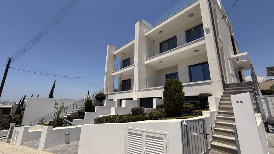 Property for Rent: House (Semi detached) in Agios Tychonas, Limassol for Rent | Key Realtor Cyprus