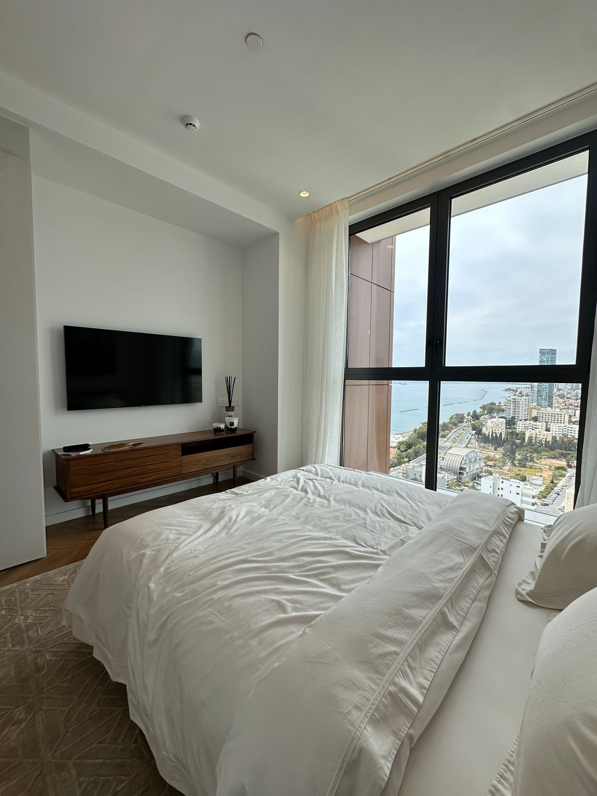 Property for Rent: Apartment (Flat) in Posidonia Area, Limassol for Rent | Key Realtor Cyprus